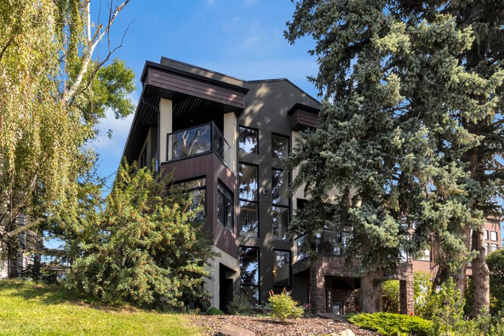 Picture of 2014 30 Avenue SW, Calgary Real Estate Listing