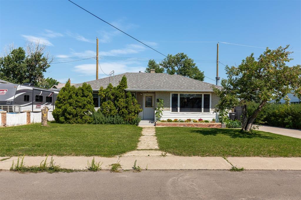 Picture of 235 17 Street , Fort Macleod Real Estate Listing