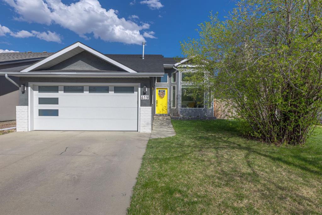 Picture of 419 Millrise Drive SW, Calgary Real Estate Listing