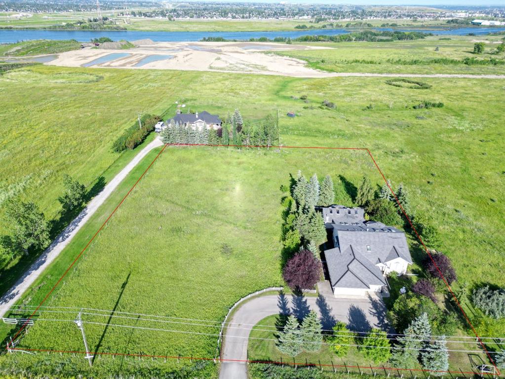 Picture of 19008 Sheriff King Street SW, Calgary Real Estate Listing
