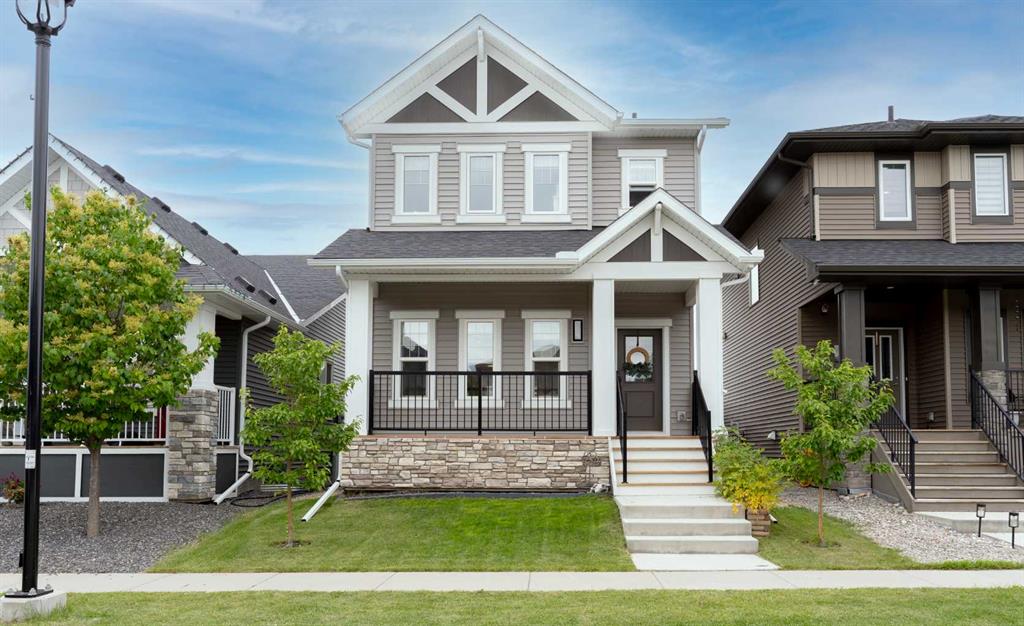 Picture of 228 Ravenstern Crescent SE, Airdrie Real Estate Listing