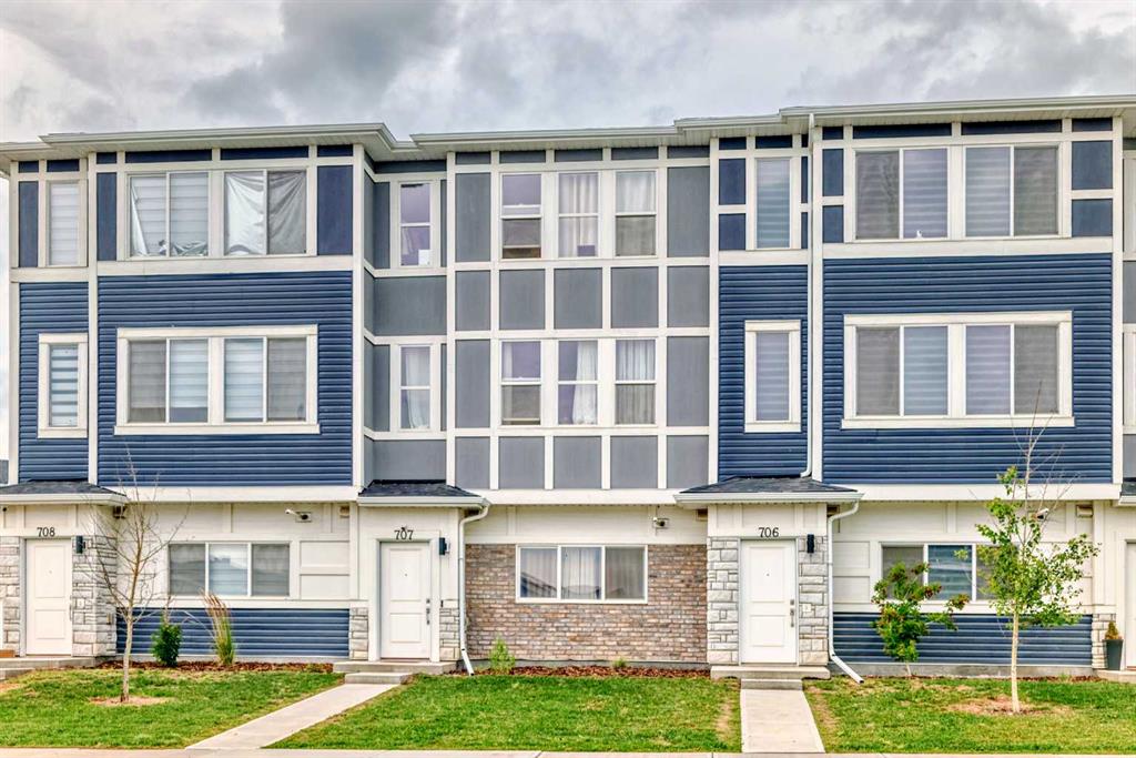 Picture of 33 Merganser  , Chestermere Real Estate Listing