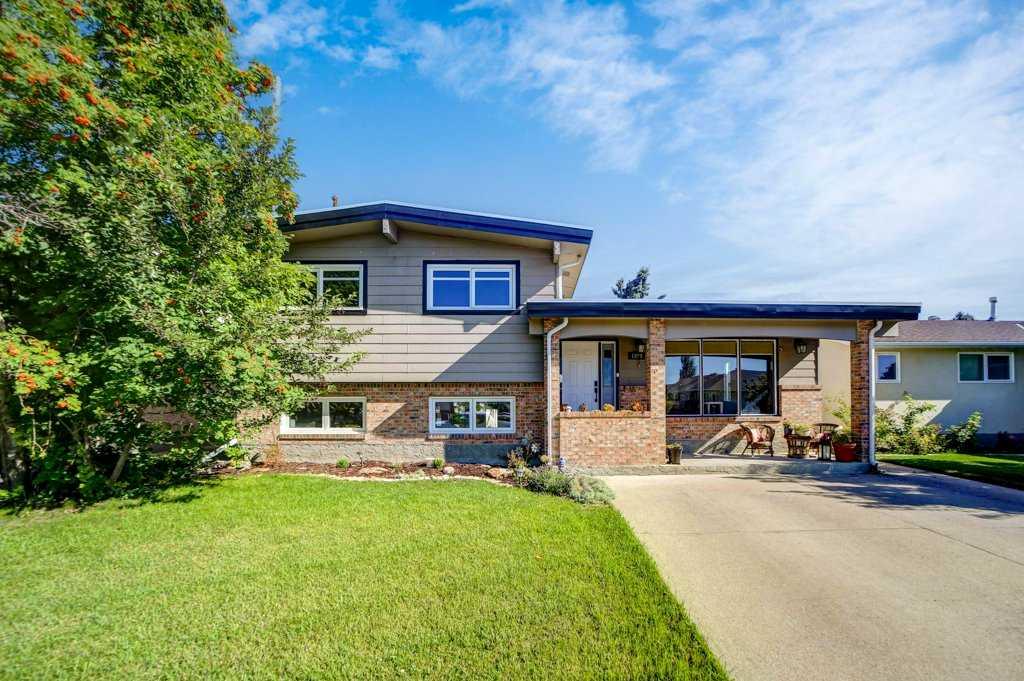 Picture of 1059 Lakemount Boulevard S, Lethbridge Real Estate Listing