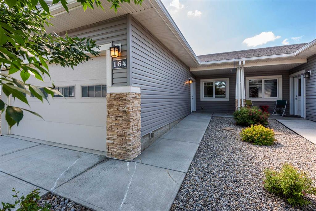 Picture of 164 Cambridge Glen Drive , Strathmore Real Estate Listing