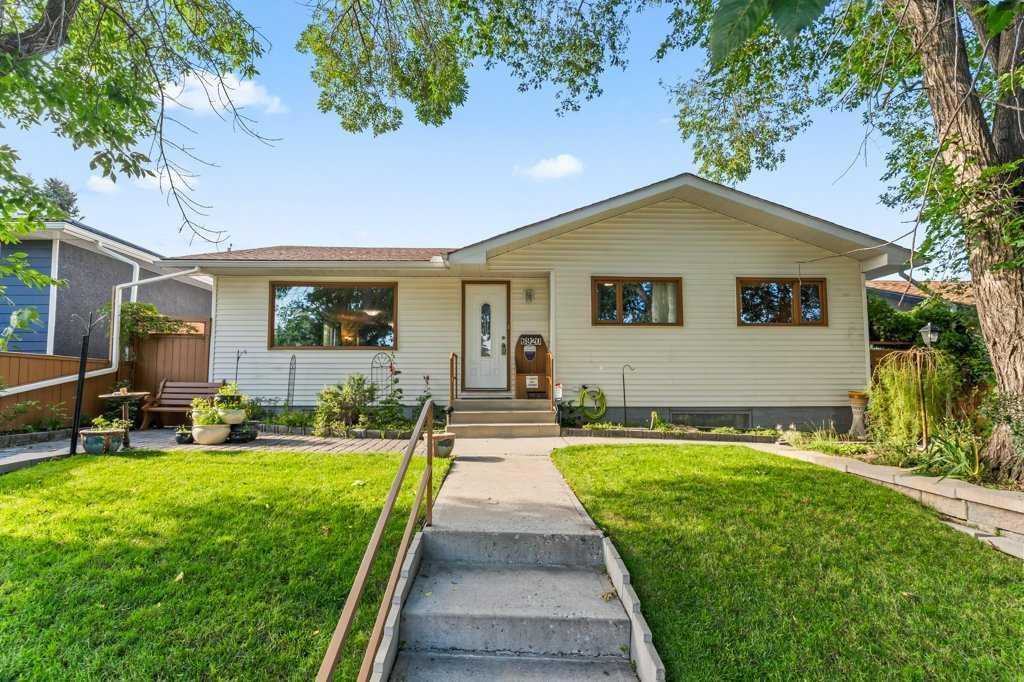 Picture of 6920 Hunterbow Crescent NW, Calgary Real Estate Listing