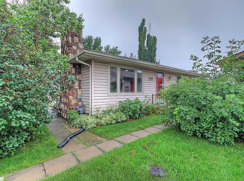 Picture of 335 Lynnover Place SE, Calgary Real Estate Listing