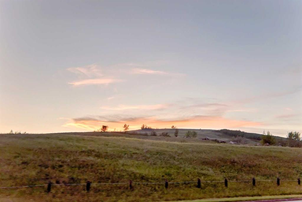 Picture of 221 Theodore Place NW, Calgary Real Estate Listing
