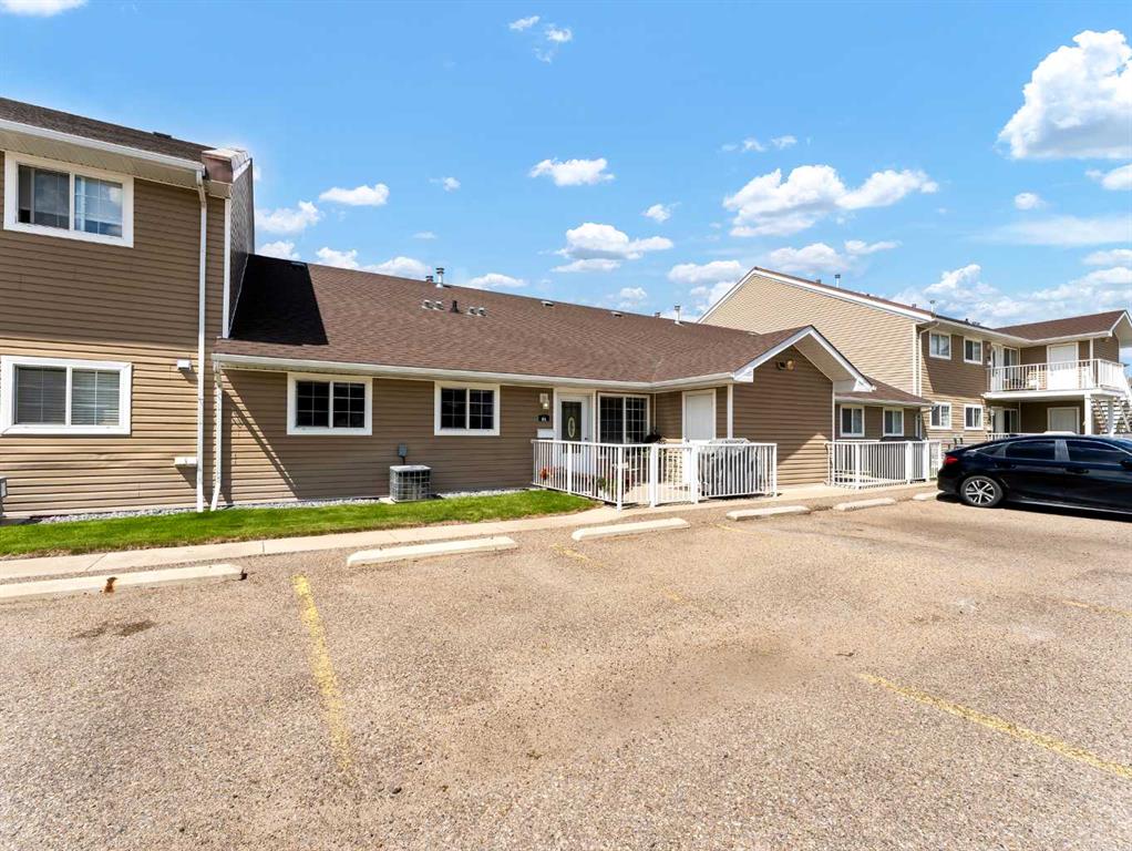 Picture of 81 Northlands Lane NE, Medicine Hat Real Estate Listing
