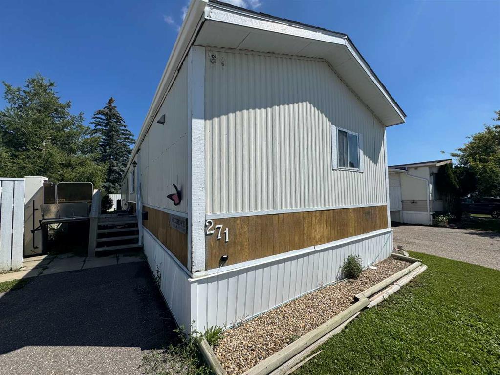 Picture of 271, 2300 13 Street N, Lethbridge Real Estate Listing