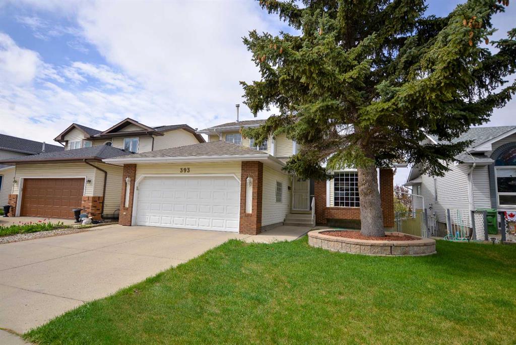Picture of 393 Hawktree Circle NW, Calgary Real Estate Listing