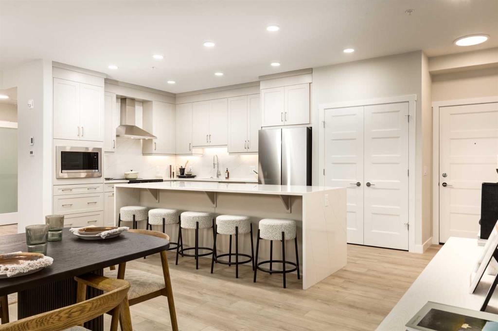 Picture of 2113, 2117 81 Street SW, Calgary Real Estate Listing