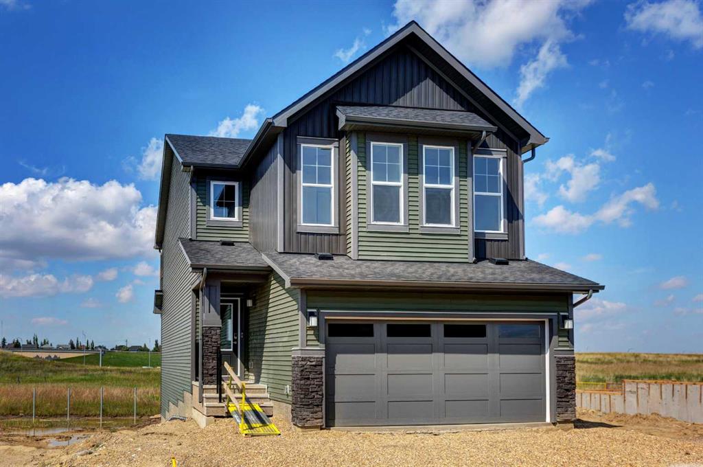 Picture of 98 Silver Spruce Road SW, Calgary Real Estate Listing