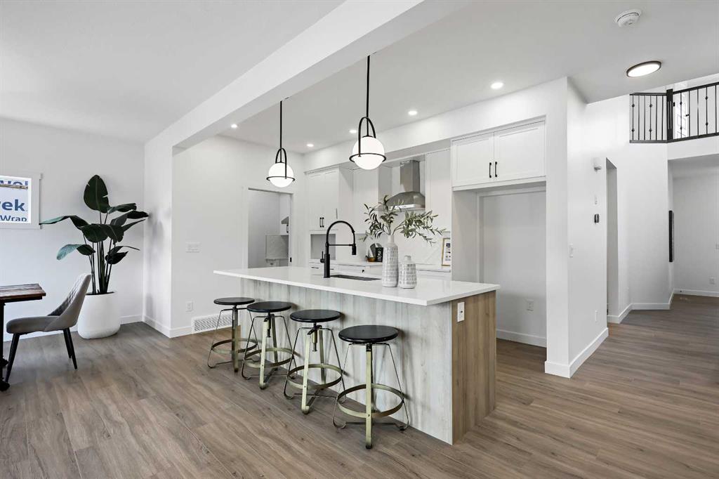Picture of 626 Bayview Lane SW, Airdrie Real Estate Listing