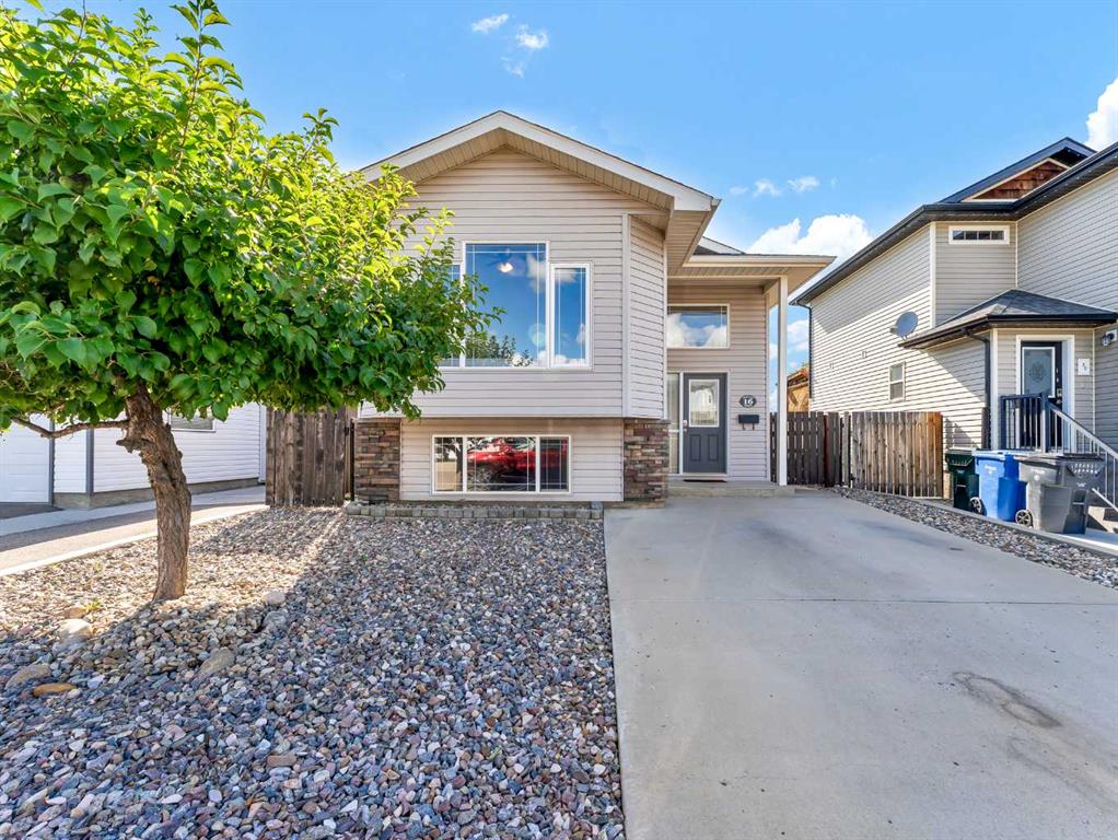 Picture of 16 Terrace Avenue NE, Medicine Hat Real Estate Listing