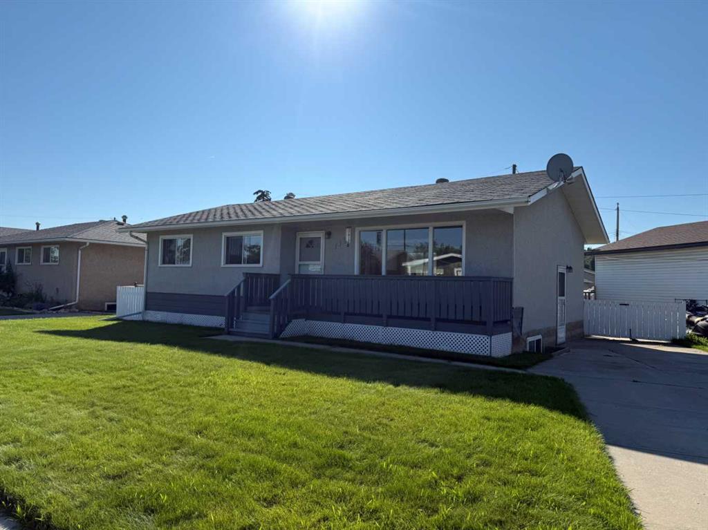 Picture of 117 Maple Drive , Hinton Real Estate Listing