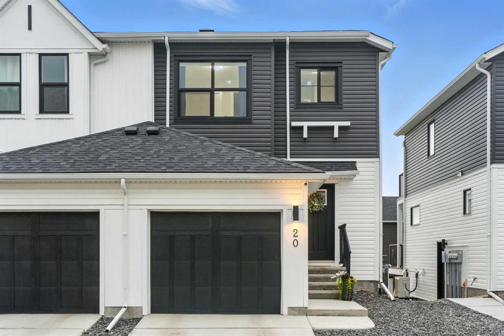 Picture of 20 Heritage Lane , Cochrane Real Estate Listing