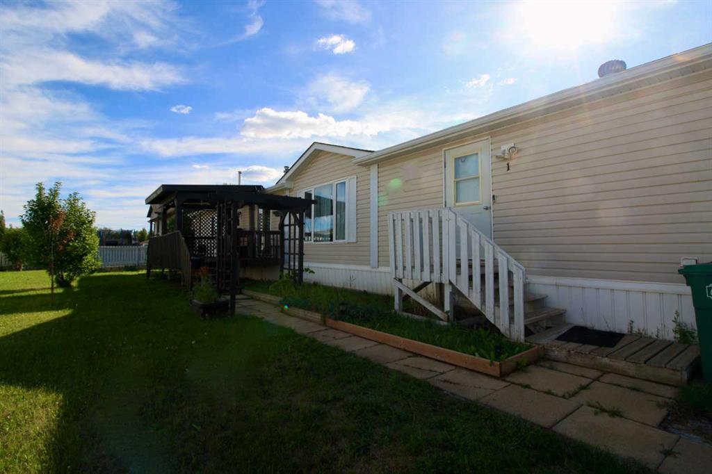 Picture of 1 Deer Ridge Drive , High Level Real Estate Listing