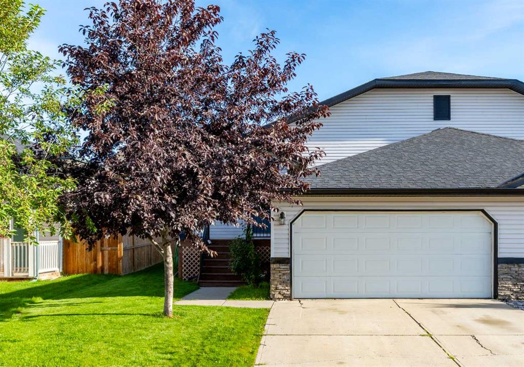 Picture of 1422 Smith Avenue , Crossfield Real Estate Listing