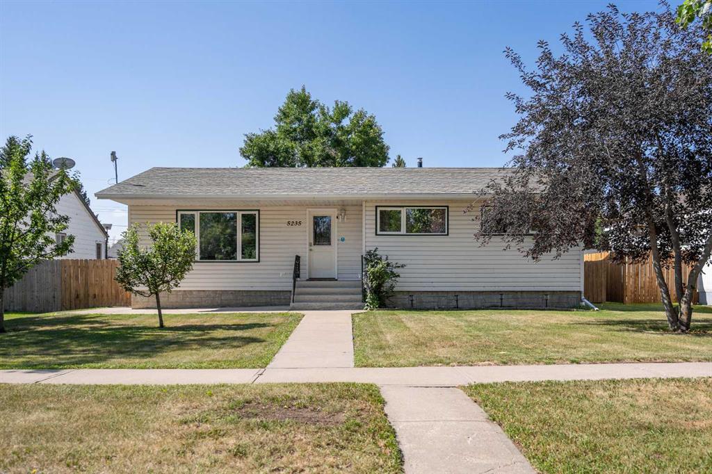 Picture of 5235 56 Avenue , Viking Real Estate Listing