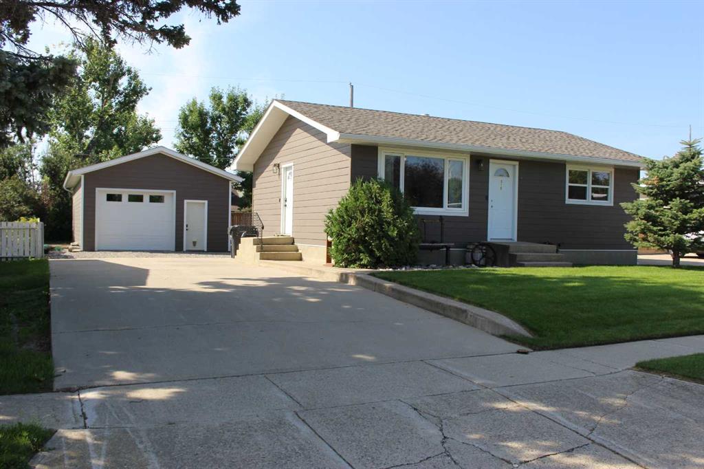 Picture of 515 Watson Avenue , Picture Butte Real Estate Listing
