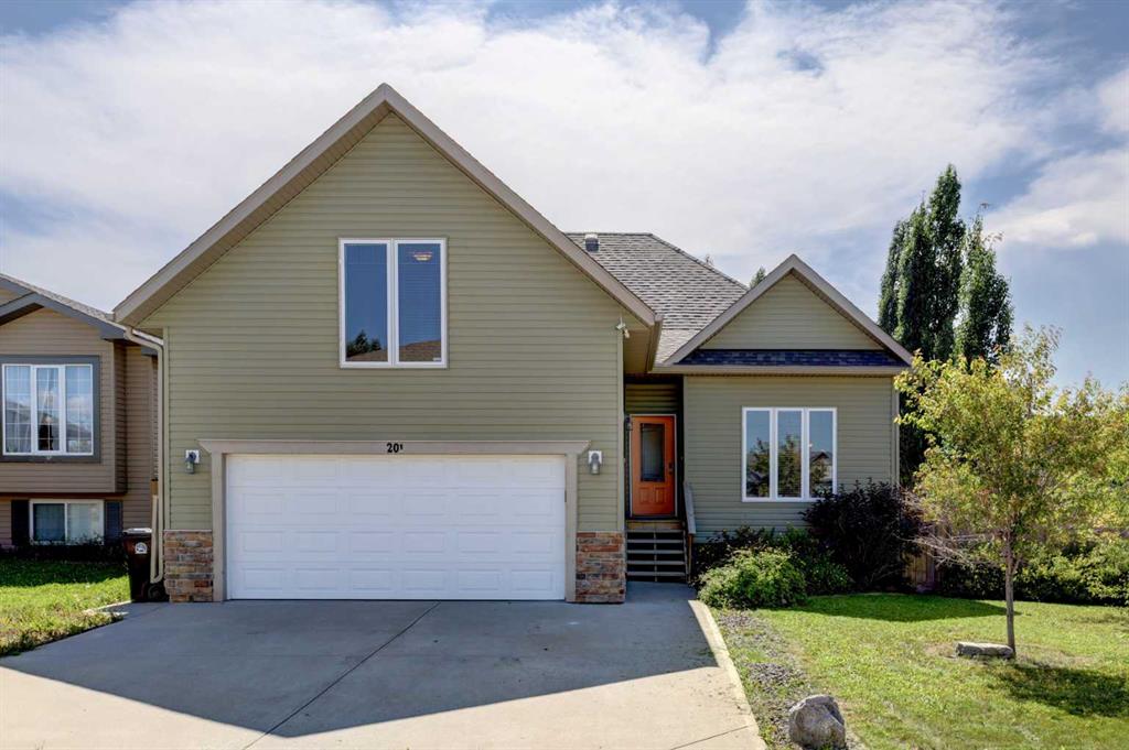 Picture of 201 11A Avenue NE, Sundre Real Estate Listing