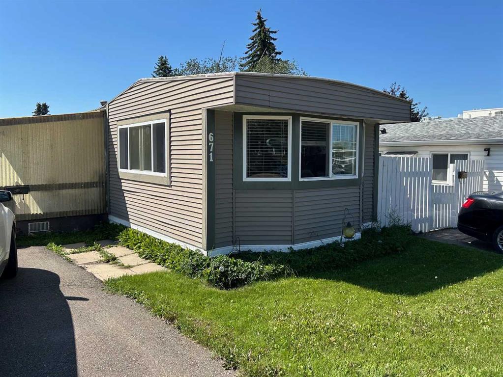 Picture of 671, 6940 63 Avenue , Red Deer Real Estate Listing