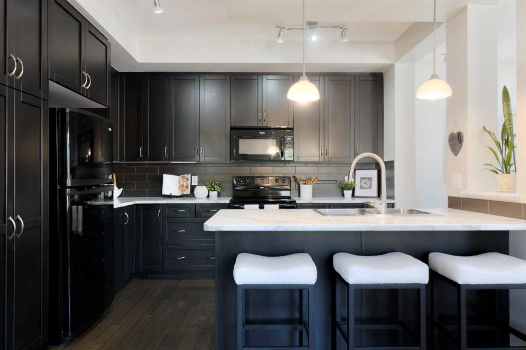 Picture of 2 River Heights Crescent , Cochrane Real Estate Listing