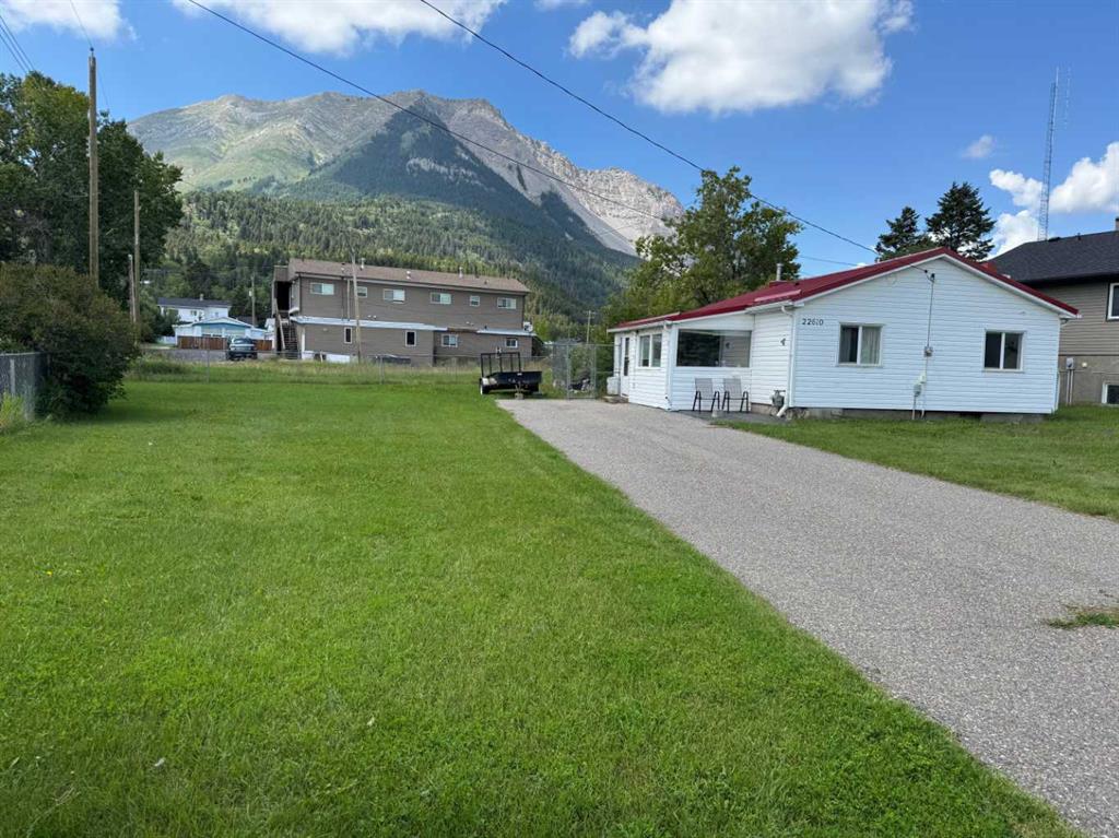 Picture of 22610 10 Street , Hillcrest Real Estate Listing