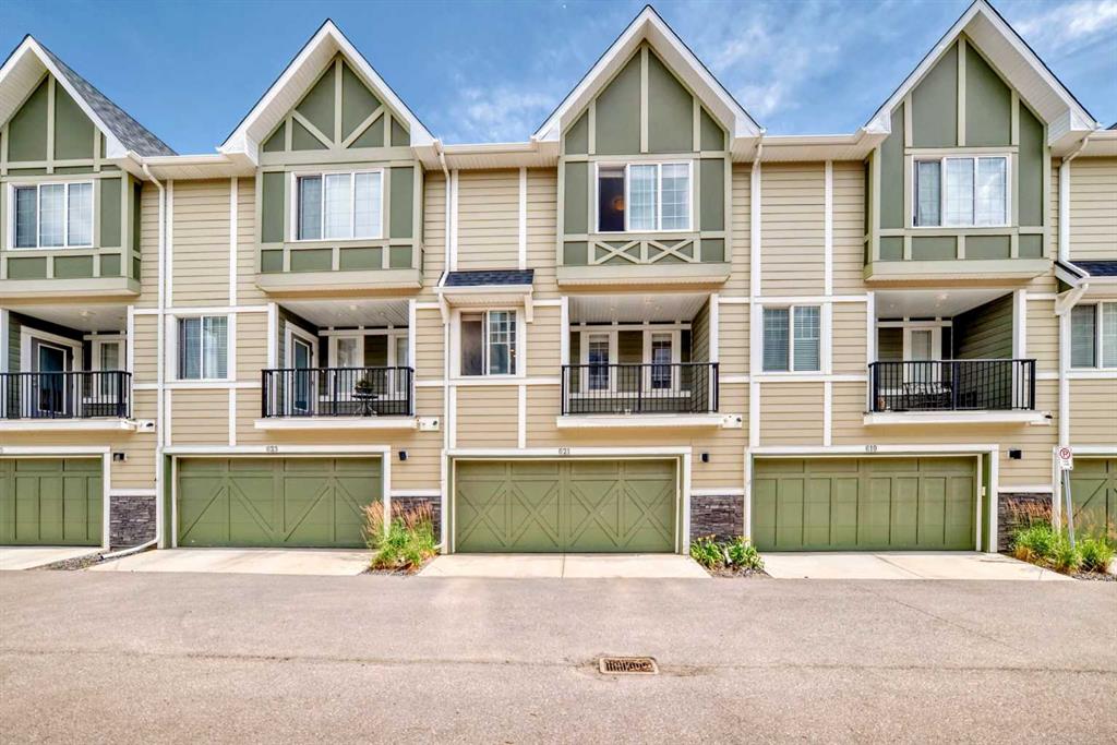 Picture of 621 Nolanlake Villas NW, Calgary Real Estate Listing