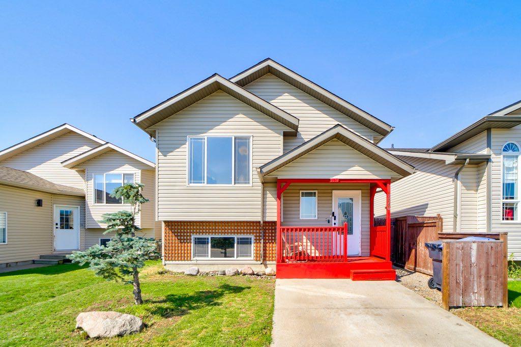 Picture of 320 Tartan Circle W, Lethbridge Real Estate Listing