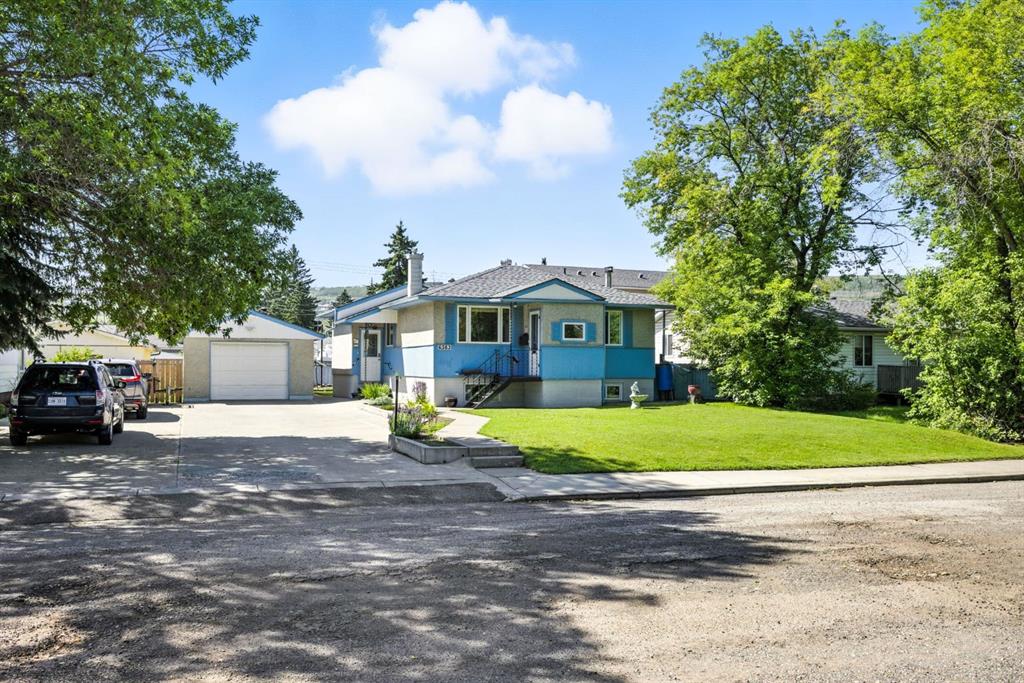 Picture of 6383 32 Avenue NW, Calgary Real Estate Listing