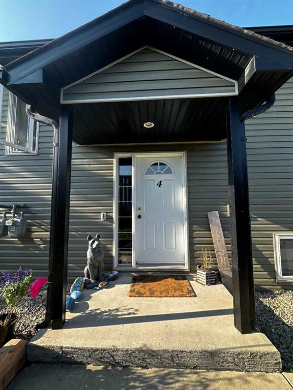 Picture of 4, 746 heritage Boulevard W, Lethbridge Real Estate Listing