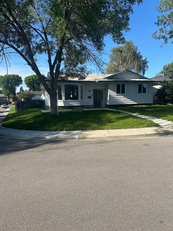 Picture of 626 Rundleside Drive , Calgary Real Estate Listing