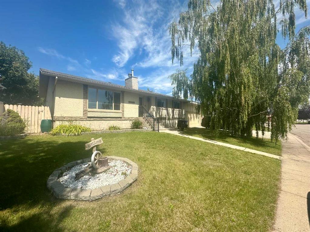 Picture of 117 Slade Drive , Nanton Real Estate Listing