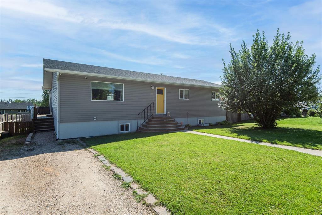 Picture of 4831 52 Avenue , Eckville Real Estate Listing