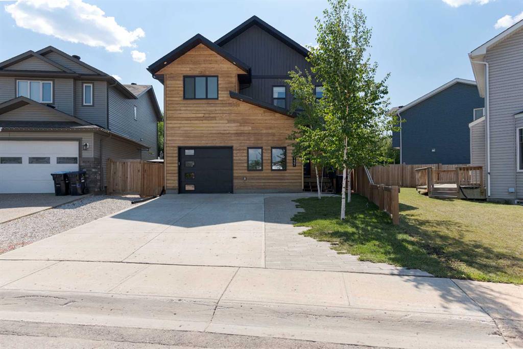 Picture of 137 Pearson Drive , Fort McMurray Real Estate Listing