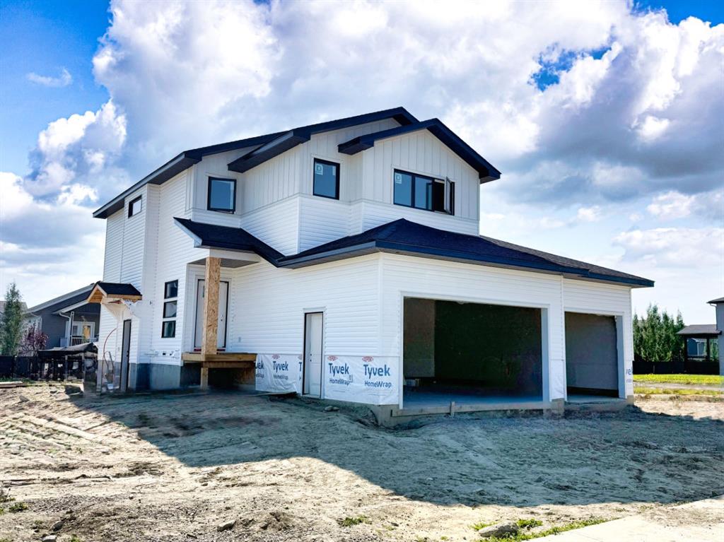 Picture of 27 Williams Avenue , Olds Real Estate Listing
