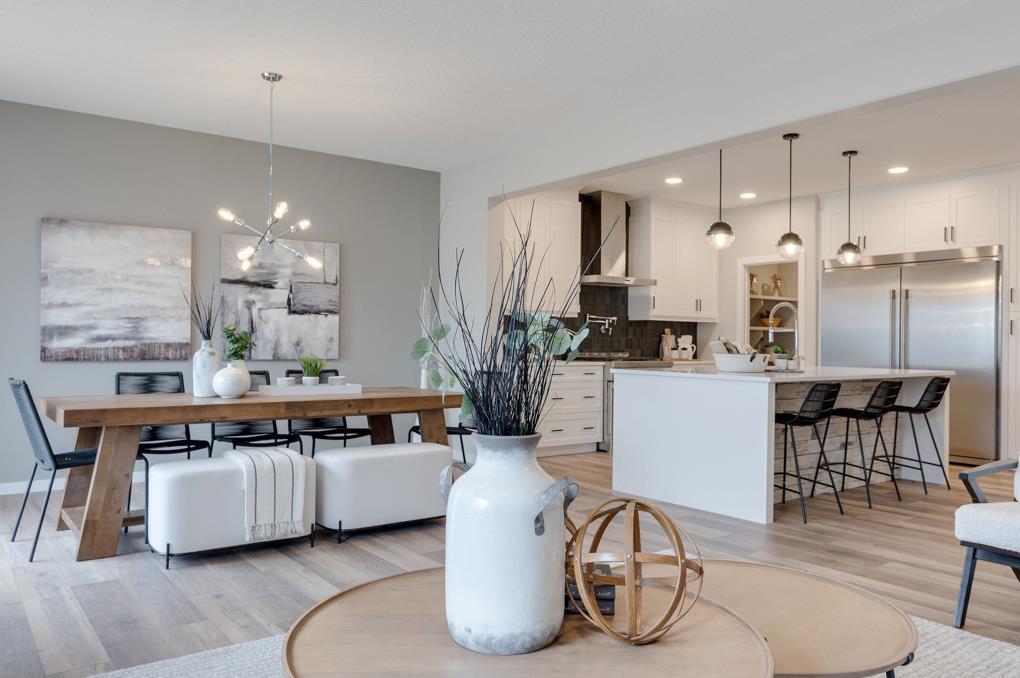 Picture of 49 Royston Grove NW, Calgary Real Estate Listing