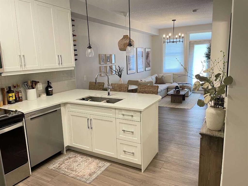 Picture of 3204, 80 Greenbriar Place NW, Calgary Real Estate Listing