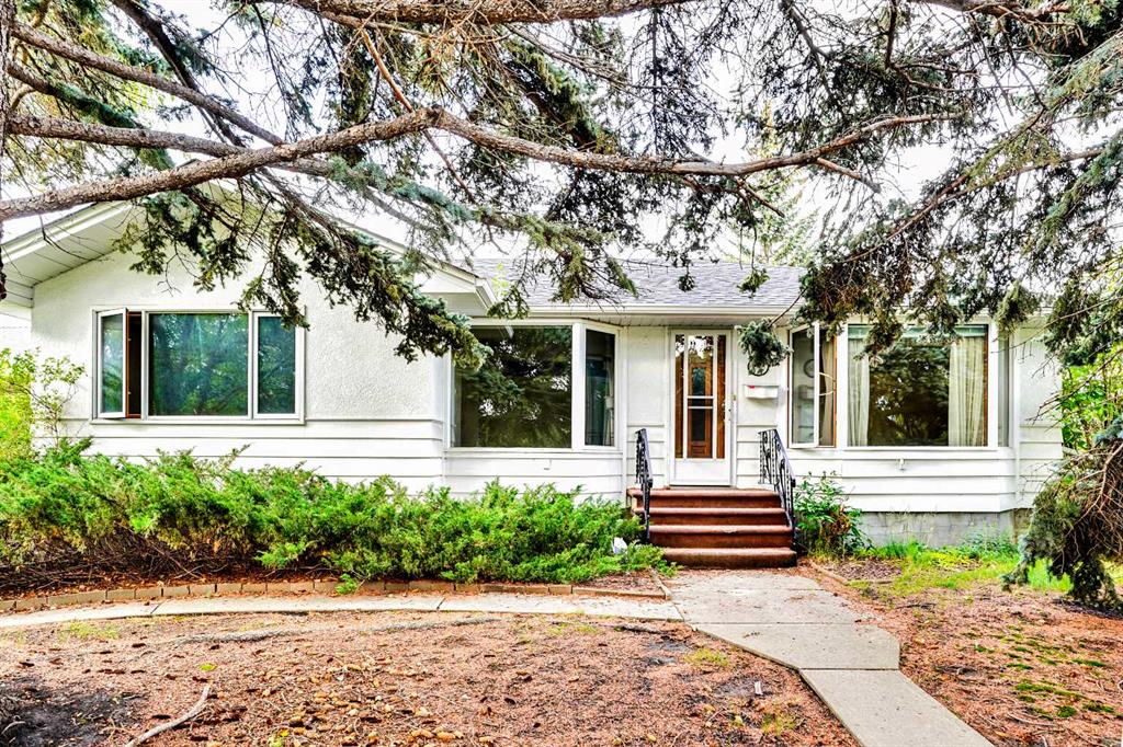 Picture of 1956 Kelwood Drive SW, Calgary Real Estate Listing