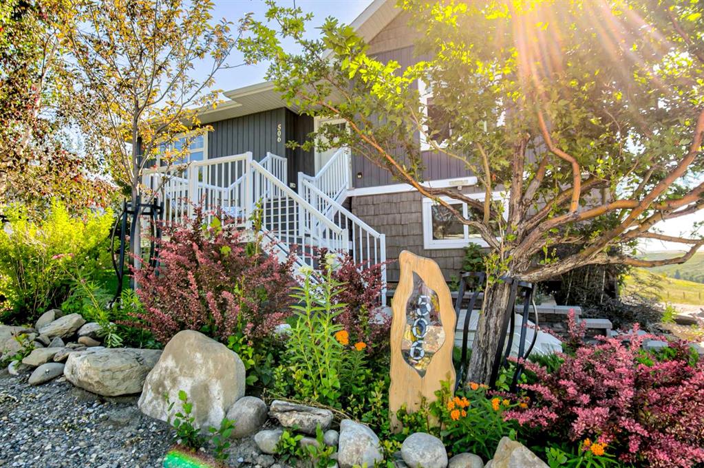 Picture of 506 1 Street , Rural Pincher Creek No. 9, M.D. of Real Estate Listing