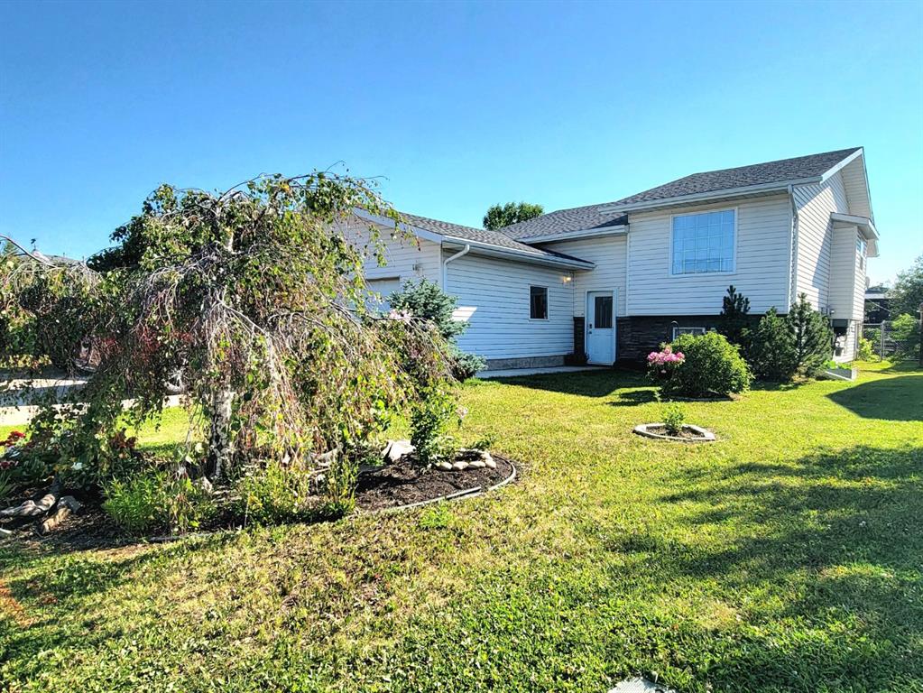 Picture of 9905 104 Street , Sexsmith Real Estate Listing