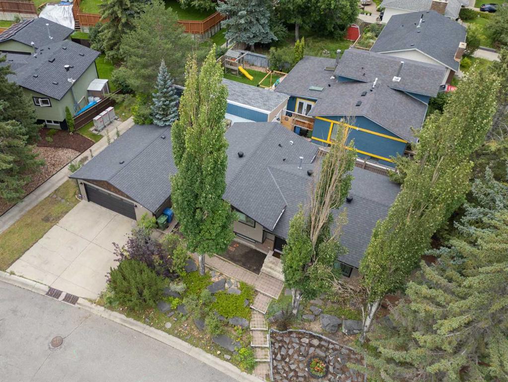 Picture of 151 Brookgreen Drive SW, Calgary Real Estate Listing