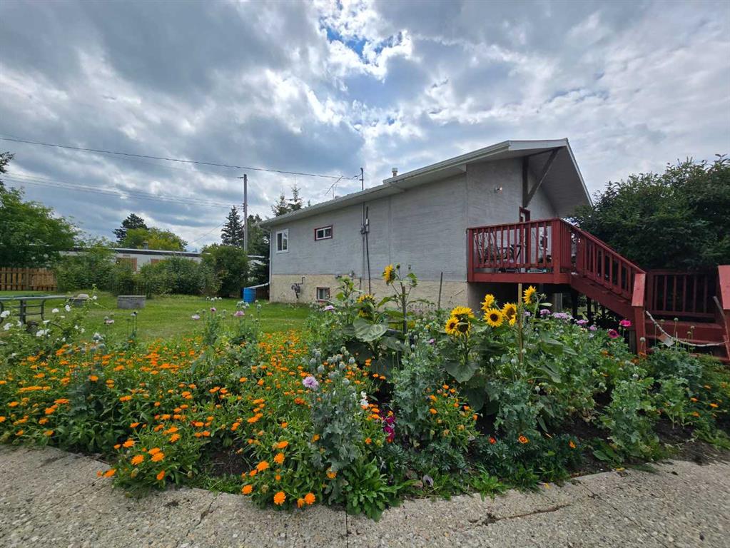 Picture of 109 Main Street,, 57115 Range Road 80  , Rochfort Bridge Real Estate Listing