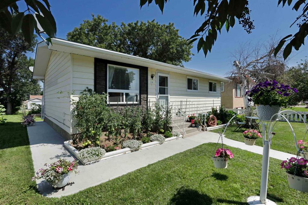 Picture of 326 3 Ave  , Bassano Real Estate Listing