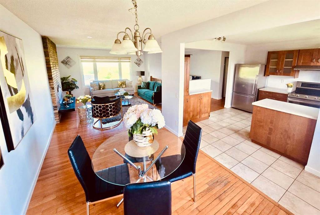 Picture of 319 Manora Drive NE, Calgary Real Estate Listing
