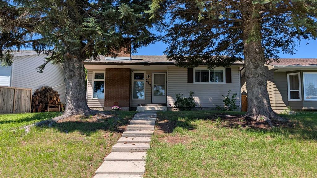 Picture of 247 Whiteside Road NE, Calgary Real Estate Listing