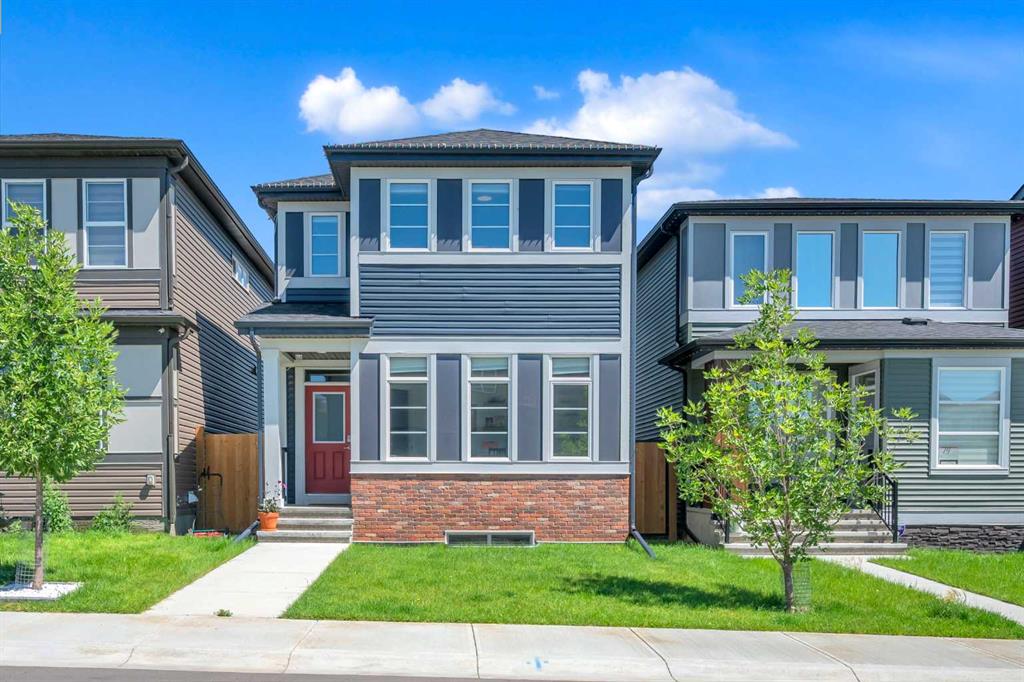 Picture of 18 Wolf Creek Rise SE, Calgary Real Estate Listing
