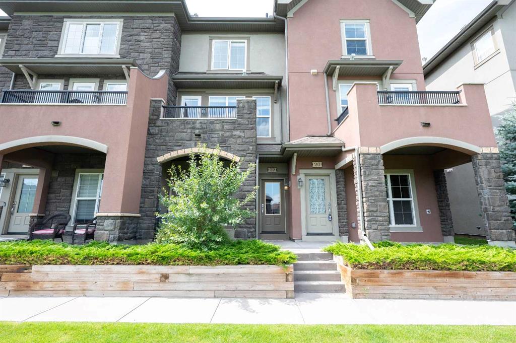 Picture of 22 Quarry Lane SE, Calgary Real Estate Listing