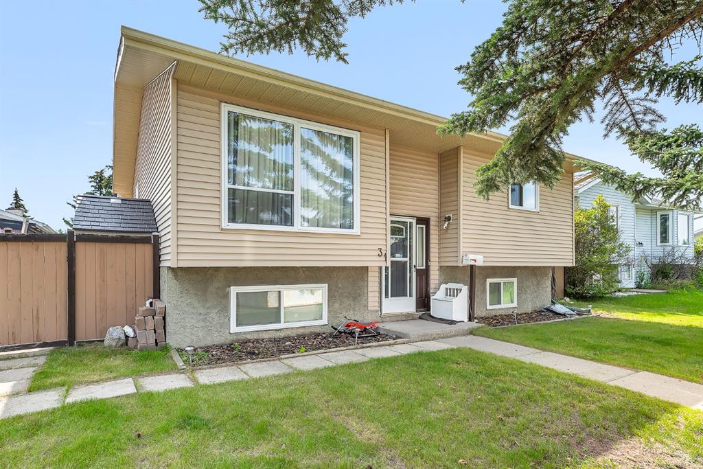 Picture of 31 West Edge Road , Cochrane Real Estate Listing